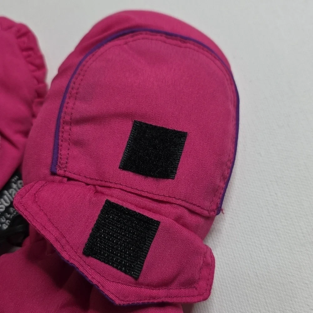 Pink Thinsulate 3M children's ski mittens.